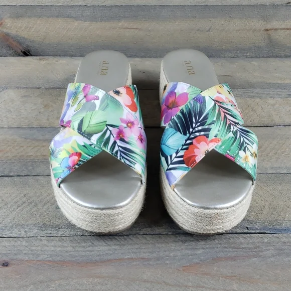 a.n.a. A New Approach Women's Erin Platform Sandals With  Flower Print - Picture 3 of 9